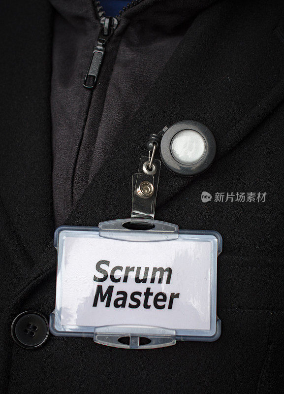 带有Badgeholder中Scrum master标签的夹克